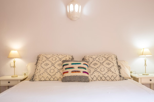 Foto van Rustige villa in Cala Vadella met zwembad - Vakantiehuis in Sant Josep de sa Talaia - BedRoom