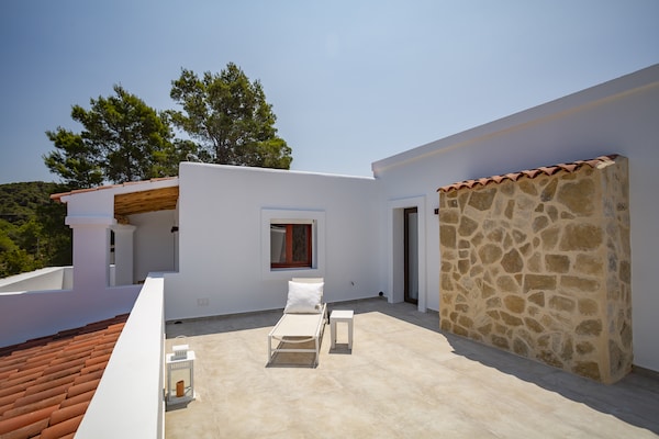 Foto van Rustige villa in Cala Vadella met zwembad - Vakantiehuis in Sant Josep de sa Talaia - Terrace