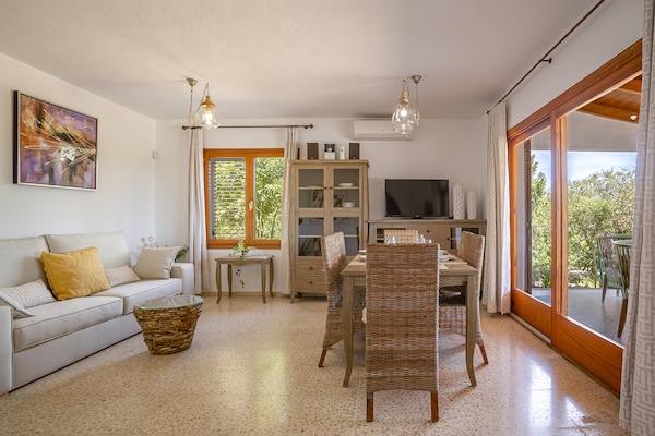 Foto van Villa met 3 slaapkamers in Sant Josep met zwembad - Vakantiehuis in Sant Josep de Sa Talaia - LivingRoom