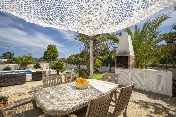 Foto van Villa met 3 slaapkamers in Sant Josep met zwembad - Vakantiehuis in Sant Josep de Sa Talaia - TerraceBalcony