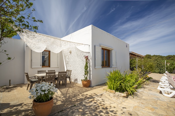 Foto van Villa met 3 slaapkamers in Sant Josep met zwembad - Vakantiehuis in Sant Josep de Sa Talaia - TerraceBalcony