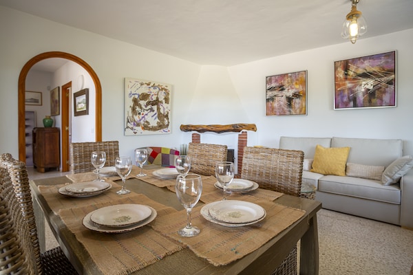 Foto van Villa met 3 slaapkamers in Sant Josep met zwembad - Vakantiehuis in Sant Josep de Sa Talaia - DiningRoom