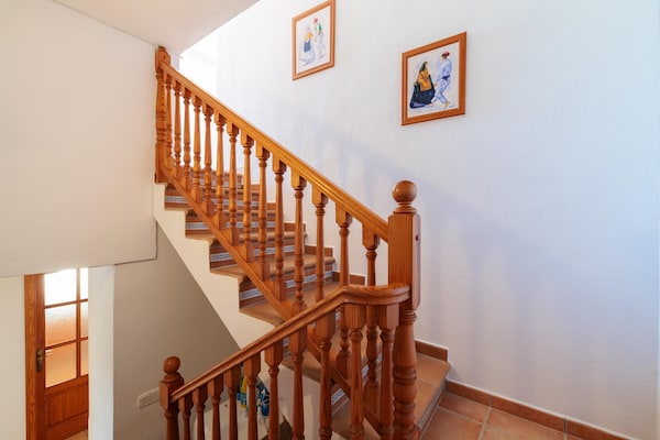 Foto van CASA CALA LLONGA Familie Ibiza-retraite - Vakantiehuis in Santa Eularia des Riu - Stairs