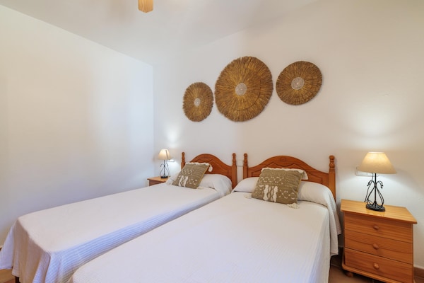 Foto van CASA CALA LLONGA Familie Ibiza-retraite - Vakantiehuis in Santa Eularia des Riu - BedRoom