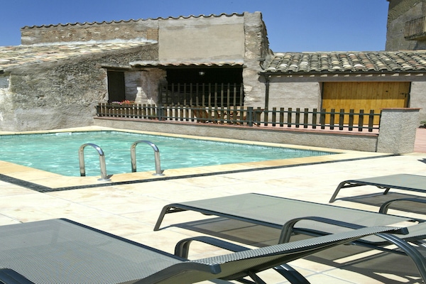 Foto van Landhuis in Maians met privézwembad - Vakantiehuis in Maians-Castellfollit del Boix - PoolOfHouse