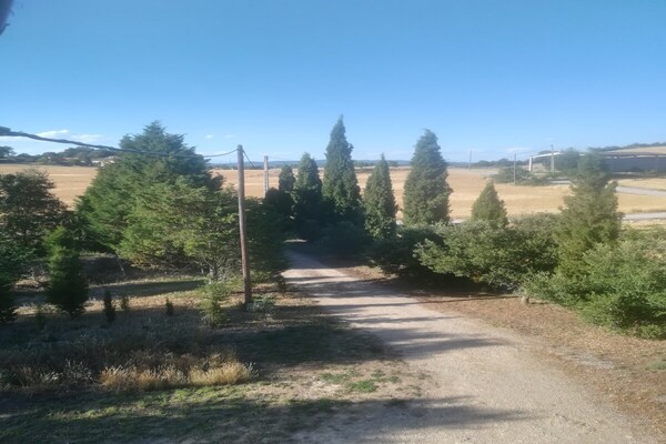 Foto van Vrijstaand landelijk gelegen landhuis de 19e eeuw - Vakantiehuis in Calonge de Segarra - AreaSummer1KM