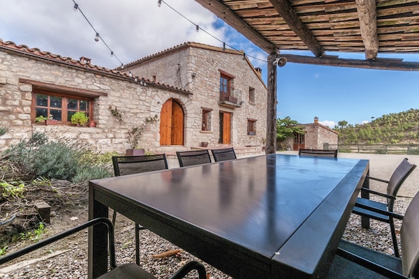 Foto van Landhuis in de buurt van Barcelona met zwembad - Vakantiehuis in Sant Pau de la Guardia - El Bruc - ExteriorSummer