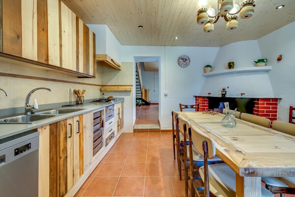 Foto van Villa in Palafolls met Privézwembad & BBQ - Vakantiehuis in Palafolls - Kitchen