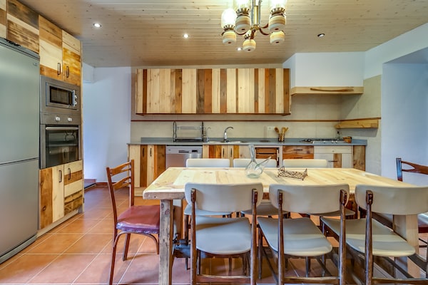 Foto van Villa in Palafolls met Privézwembad & BBQ - Vakantiehuis in Palafolls - Kitchen