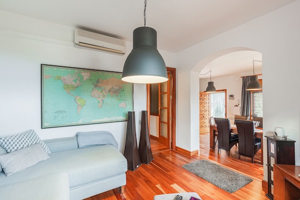 Foto van Authentieke villa in Tordera met privézwembad - Vakantiehuis in Tordera - LivingRoom