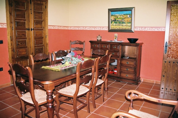 Foto van Schitterend Andalusisch herenhuis in Córdoba - Vakantiehuis in Moriles - DiningRoom