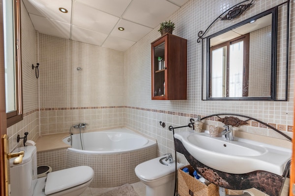 Foto van Vakantiehuis in Córdoba met zwembad - Vakantiehuis in Zambra - BathRoom