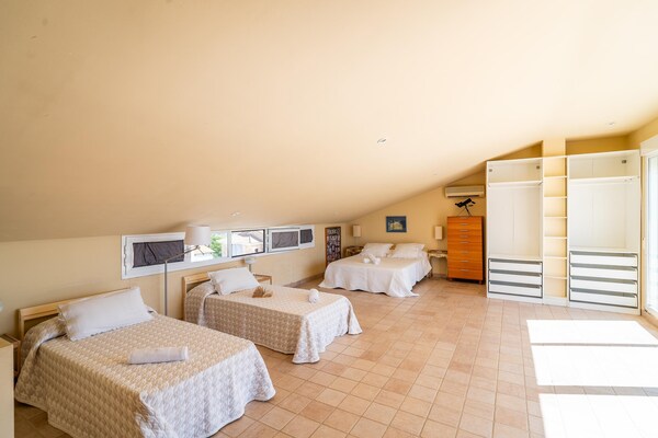 Foto van Vakantiehuis met privézwembad - Vakantiehuis in Llanos de Don Juan - BedRoom