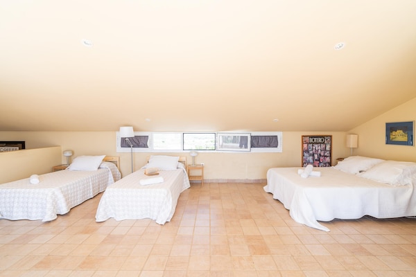 Foto van Vakantiehuis met privézwembad - Vakantiehuis in Llanos de Don Juan - BedRoom