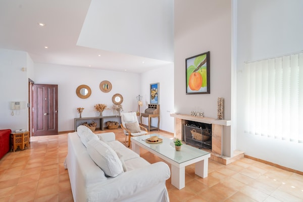 Foto van Vakantiehuis met privézwembad - Vakantiehuis in Llanos de Don Juan - LivingRoom