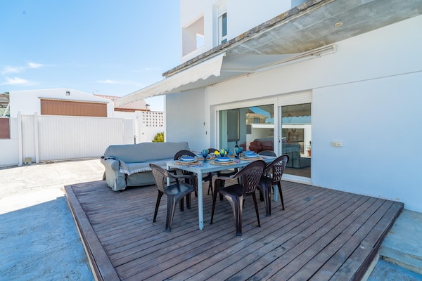 Foto van Vakantiehuis met privézwembad - Vakantiehuis in Llanos de Don Juan - TerraceBalcony