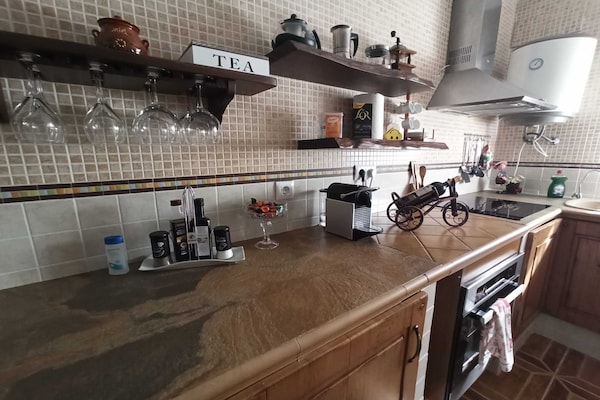 Foto van El Viso House met gezellig zwembad - Vakantiehuis in Rute - Kitchen