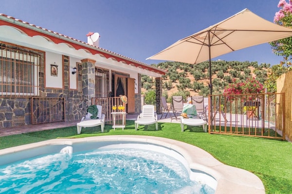 Foto van Vakantiehuis in Rute met privézwembad - Vakantiehuis in Rute - ExteriorSummer