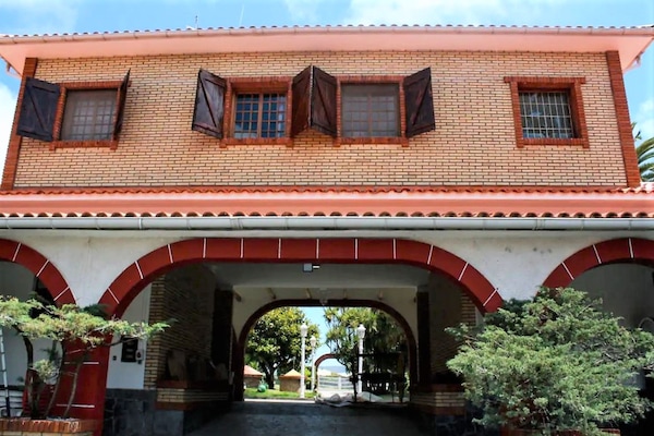 Foto van Villa in Narón bij Pantín Strand en Golf - Vakantiehuis in O Val, Narón - ExteriorSummer