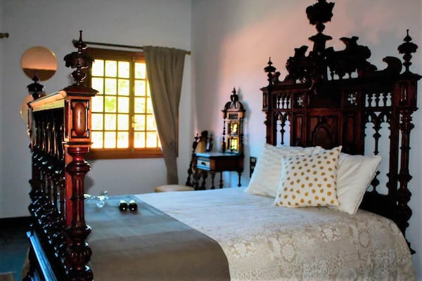 Foto van Villa in Narón bij Pantín Strand en Golf - Vakantiehuis in O Val, Narón - BedRoom