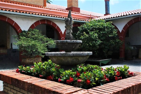 Foto van Villa in Narón bij Pantín Strand en Golf - Vakantiehuis in O Val, Narón - GardenSummer