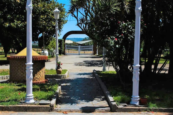 Foto van Villa in Narón bij Pantín Strand en Golf - Vakantiehuis in O Val, Narón - GardenSummer