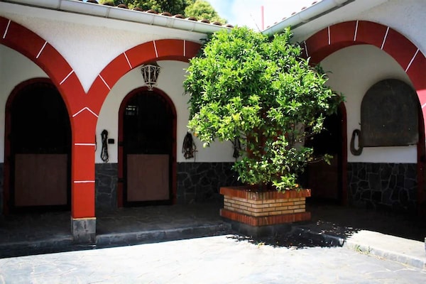 Foto van Villa in Narón bij Pantín Strand en Golf - Vakantiehuis in O Val, Narón - TerraceBalcony