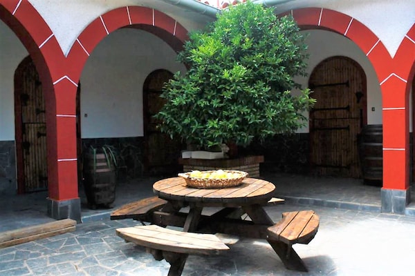 Foto van Villa in Narón bij Pantín Strand en Golf - Vakantiehuis in O Val, Narón - TerraceBalcony