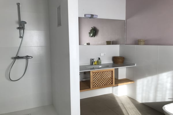 Foto van Vakantiehuis in Sant Feliu bij Strand - Vakantiehuis in Sant Feliu de Guixols - BathRoom