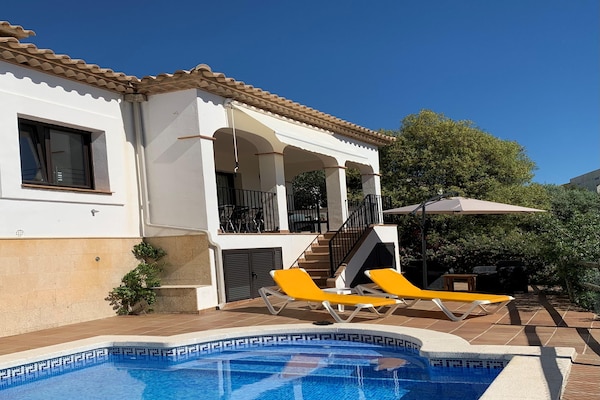 Foto van Vakantiehuis aan de Costa Brava met privézwembad - Vakantiehuis in Calonge - ExteriorSummer
