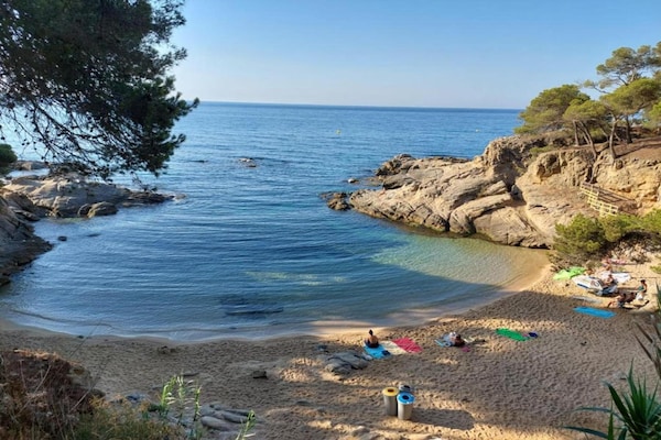 Foto van Huisdiervriendelijke villa in Lloret de Mar - Vakantiehuis in Lloret de Mar - AreaSummer5KM