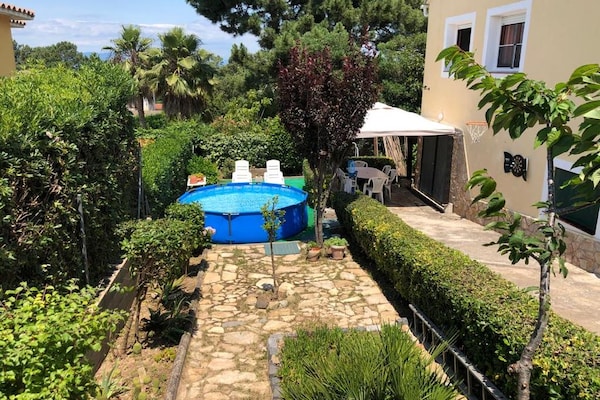 Foto van Huisdiervriendelijke villa in Lloret de Mar - Vakantiehuis in Lloret de Mar - terrace