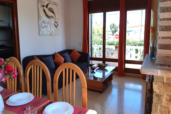Foto van Huisdiervriendelijke villa in Lloret de Mar - Vakantiehuis in Lloret de Mar - LivingRoom