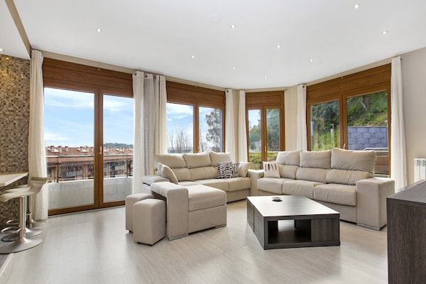 Foto van Villa in Lloret de Mar met privézwembad - Vakantiehuis in Lloret de Mar - LivingRoom