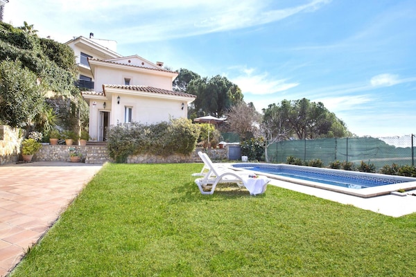Foto van Villa in Lloret de Mar met privézwembad - Vakantiehuis in Lloret de Mar - Wellness