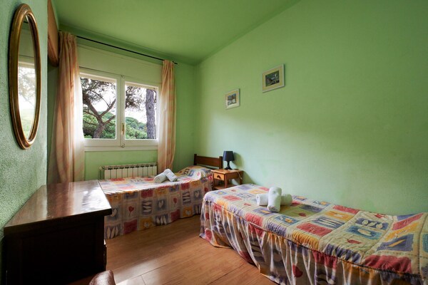 Foto van Villa in Costa Brava met Privézwembad - Vakantiehuis in Lloret de Mar - BedRoom