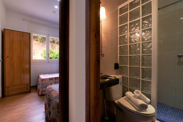 Foto van Villa in Costa Brava met Privézwembad - Vakantiehuis in Lloret de Mar - BathRoom