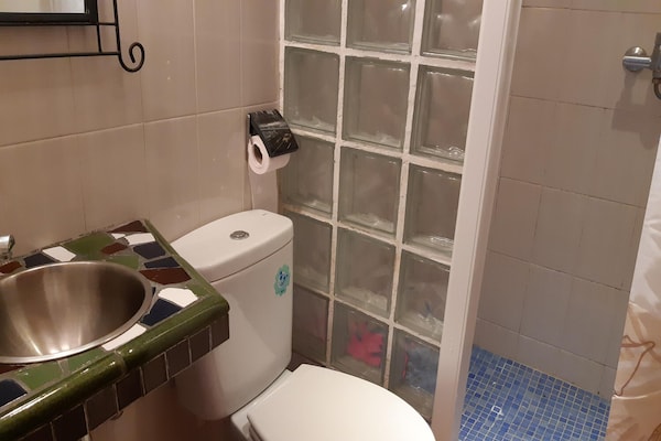 Foto van Villa in Costa Brava met Privézwembad - Vakantiehuis in Lloret de Mar - BathRoom
