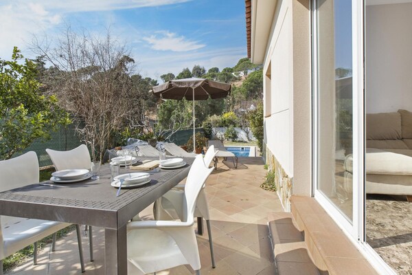 Foto van Villa in Lloret de Mar met Zwembad & Uitzicht - Vakantiehuis in Lloret de Mar - TerraceBalcony