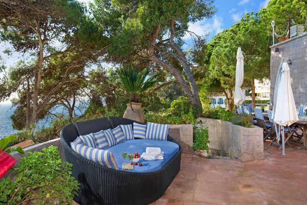 Foto van Villa in Cala Canyelles met Zeezicht & Zwembad - Vakantiehuis in Lloret de Mar - Wellness