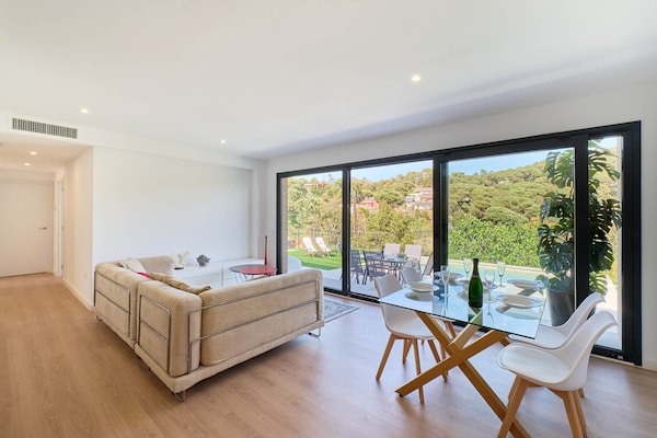 Foto van Villa in Lloret de Mar met privézwembad - Vakantiehuis in Vidreres - DiningRoom
