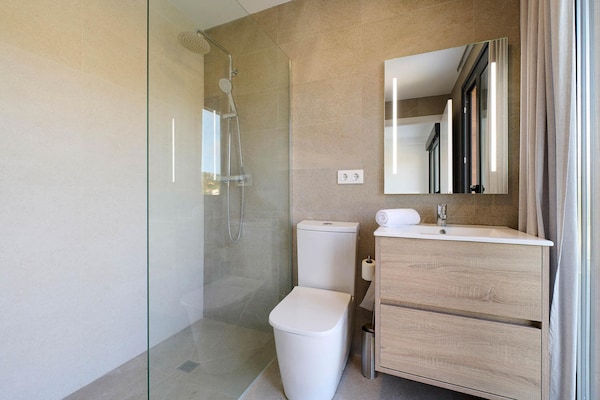 Foto van Villa in Lloret de Mar met privézwembad - Vakantiehuis in Vidreres - BathRoom