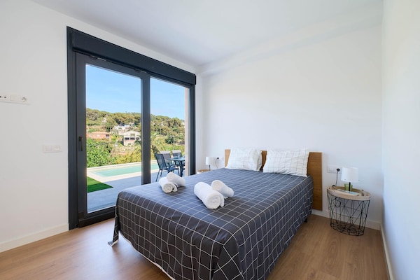 Foto van Villa in Lloret de Mar met privézwembad - Vakantiehuis in Vidreres - BedRoom