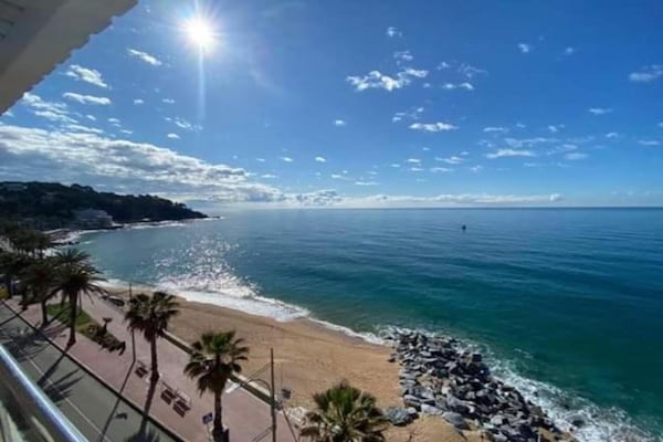 Foto van Villa in Lloret de Mar met privézwembad - Vakantiehuis in Vidreres - AreaSummer20KM