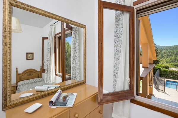 Foto van Villa in Lloret de Mar met Privézwembad - Vakantiehuis in Vidreres - BedRoom