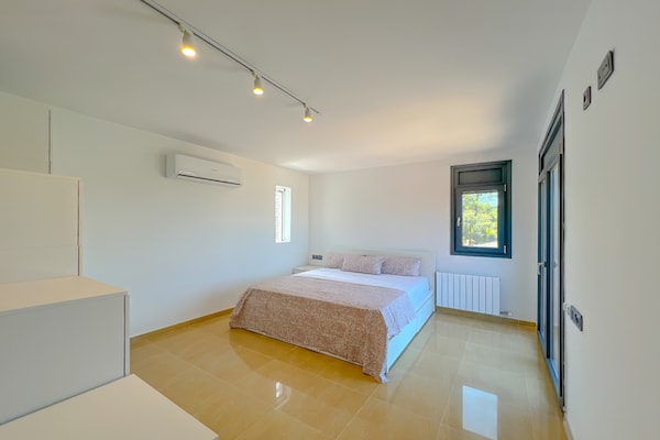 Foto van Villa in Costa Brava met Privézwembad - Vakantiehuis in maçanet de la selva - BedRoom
