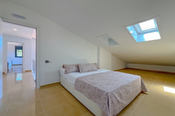 Foto van Villa in Costa Brava met Privézwembad - Vakantiehuis in maçanet de la selva - BedRoom