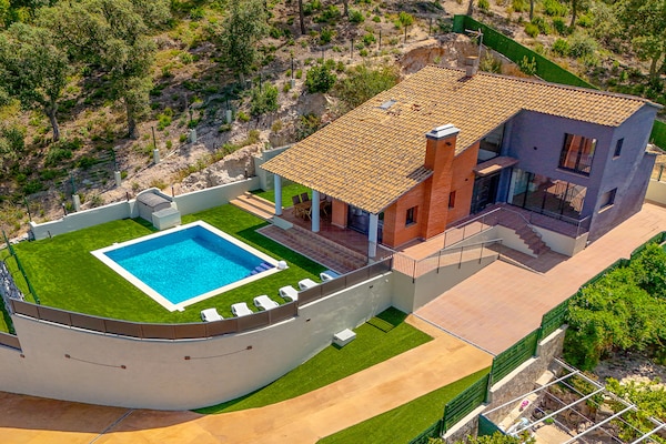 Foto van Villa in Costa Brava met Privézwembad - Vakantiehuis in maçanet de la selva - Outdoor