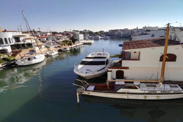 Foto van Vakantiehuis Castelló bij Empuriabrava - Vakantiehuis in Castello de Empuries - AreaSummer20KM