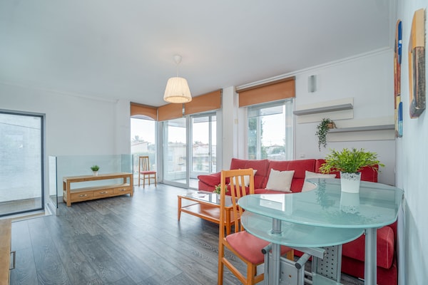 Foto van Villa in Empuriabrava met privézwembad - Vakantiehuis in Empuriabrava - LivingRoom